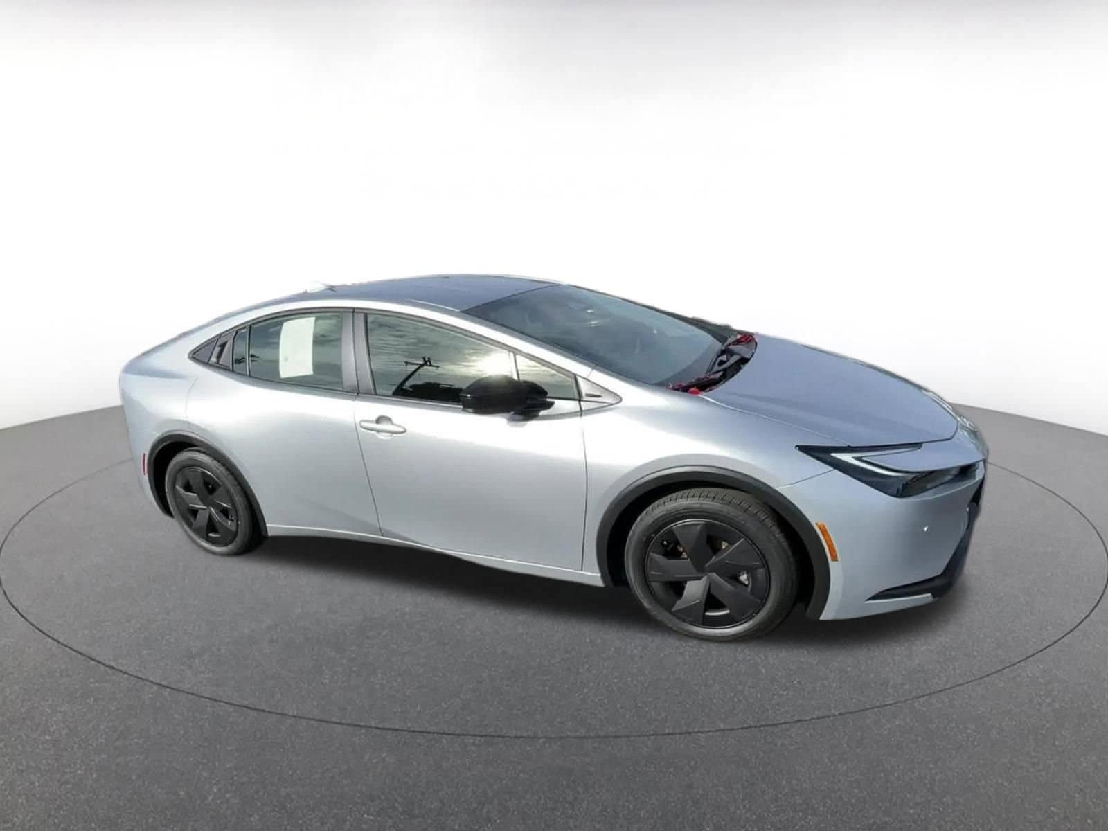 Thumbnail: 2025 Toyota Prius - 2