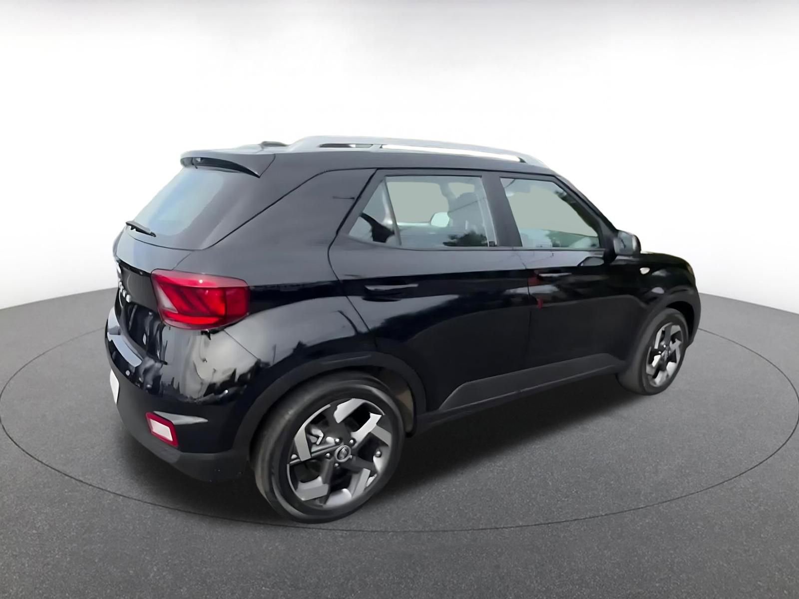 Thumbnail: 2025 Hyundai Venue - 15