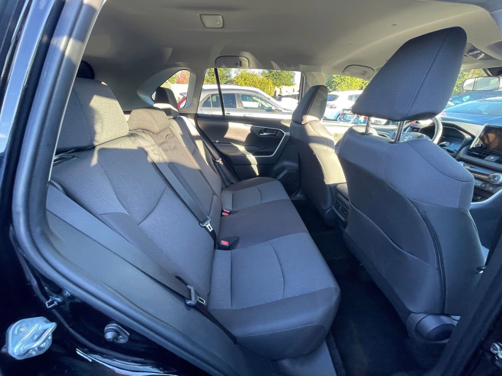 Thumbnail: 2025 Toyota RAV4 - 24