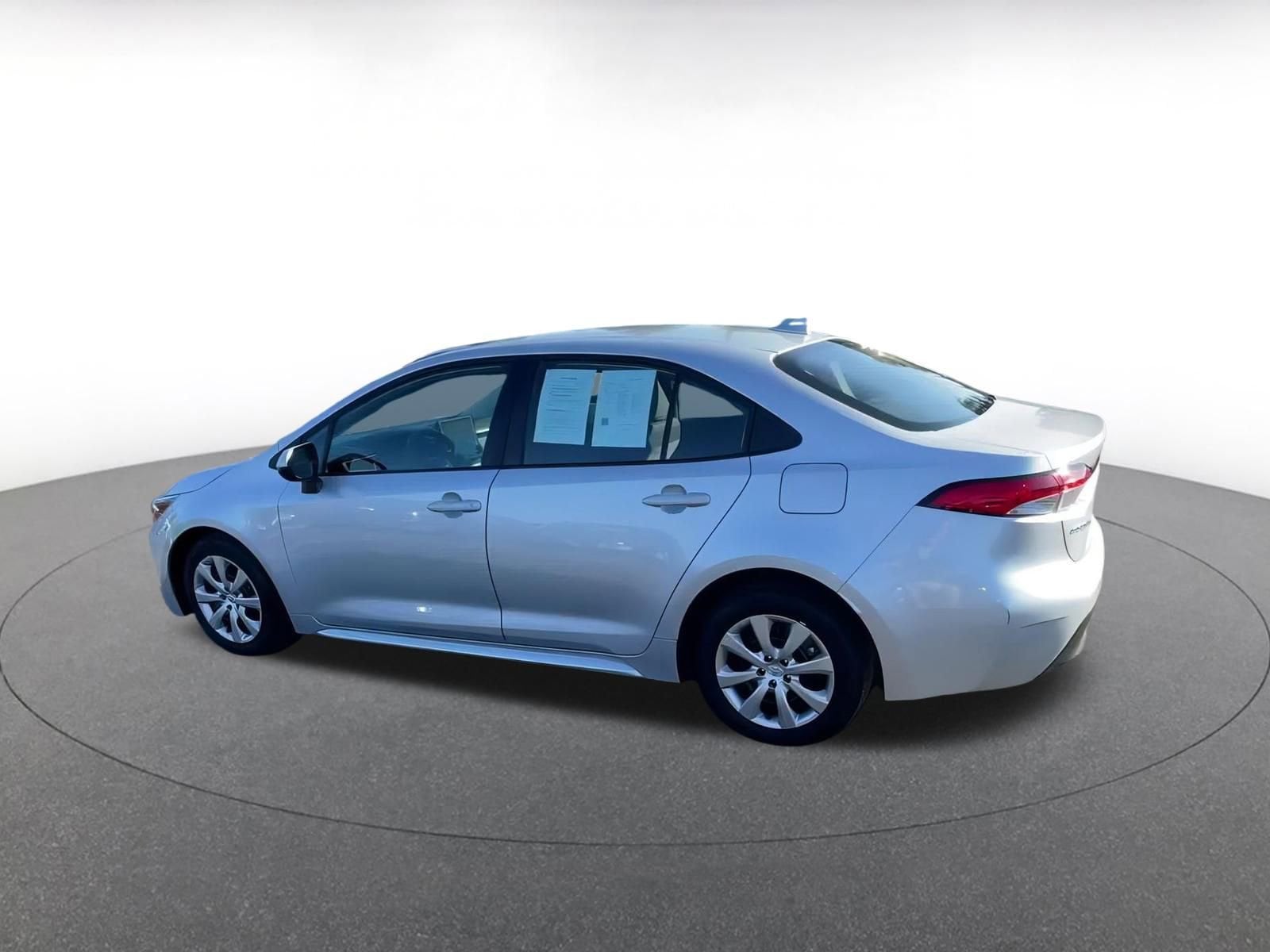 Thumbnail: 2025 Toyota Corolla - 10