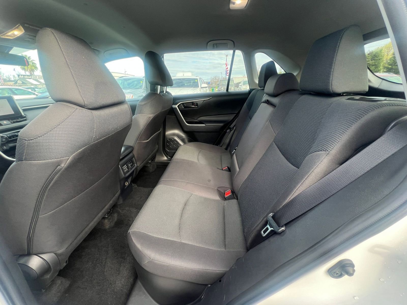 Thumbnail: 2025 Toyota RAV4 - 25