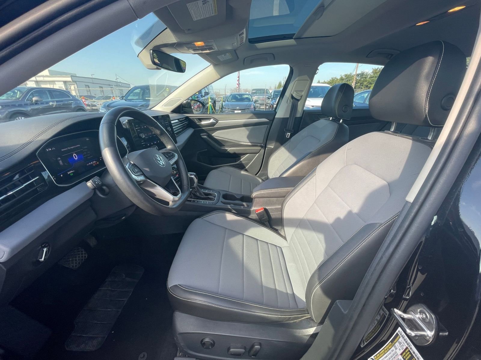 Thumbnail: 2025 Volkswagen Jetta - 22