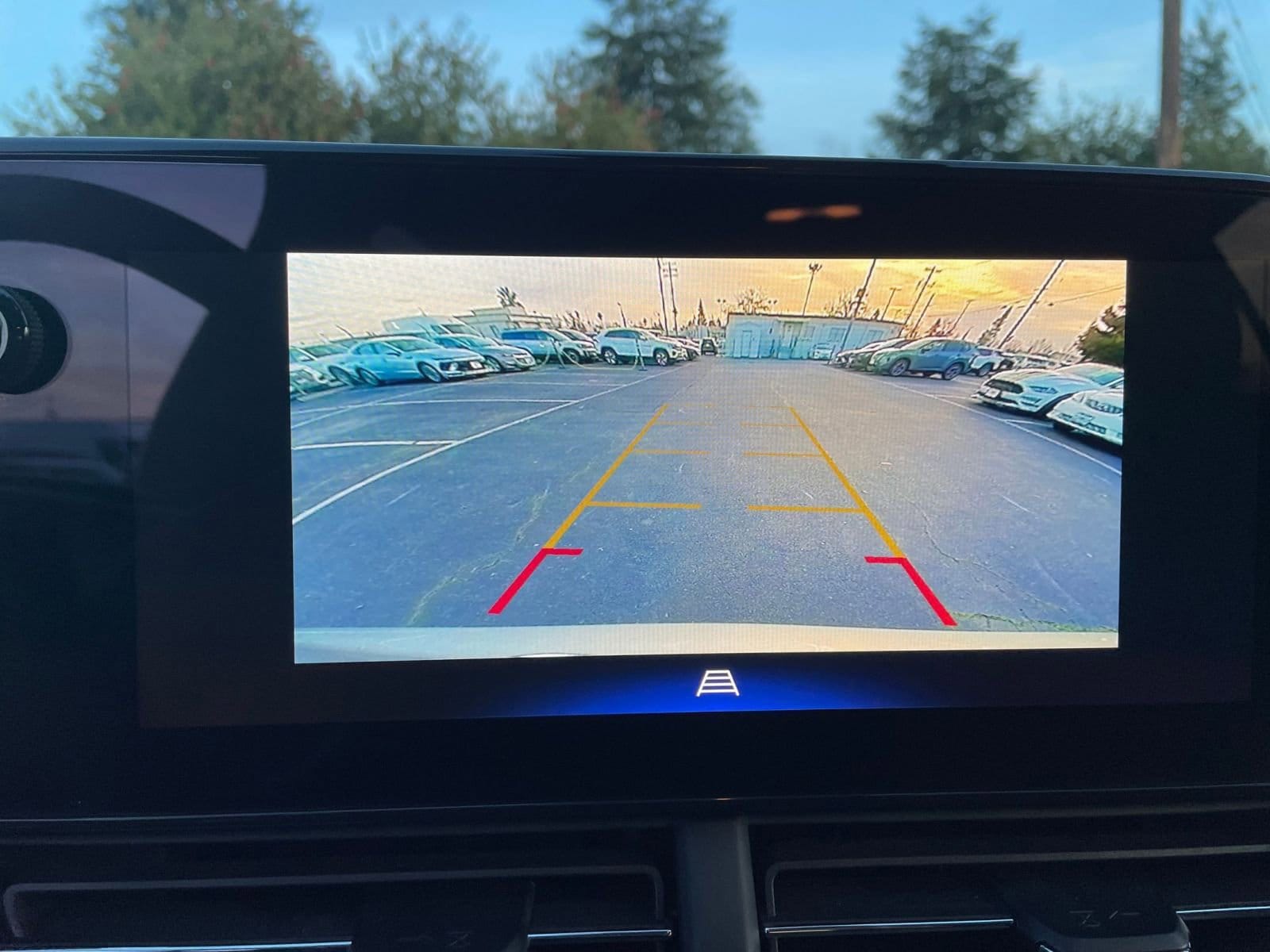 Thumbnail: 2025 Chevrolet Trax - 17