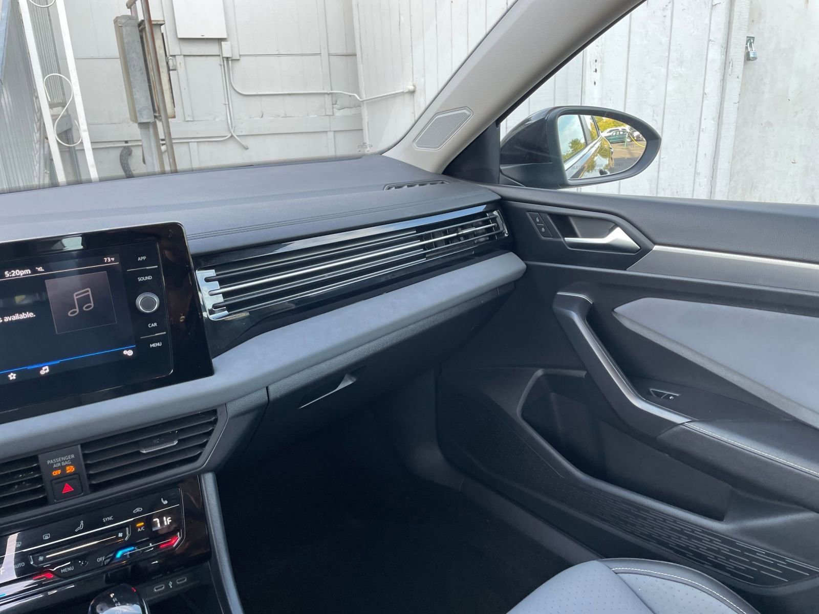 Thumbnail: 2025 Volkswagen Jetta - 35