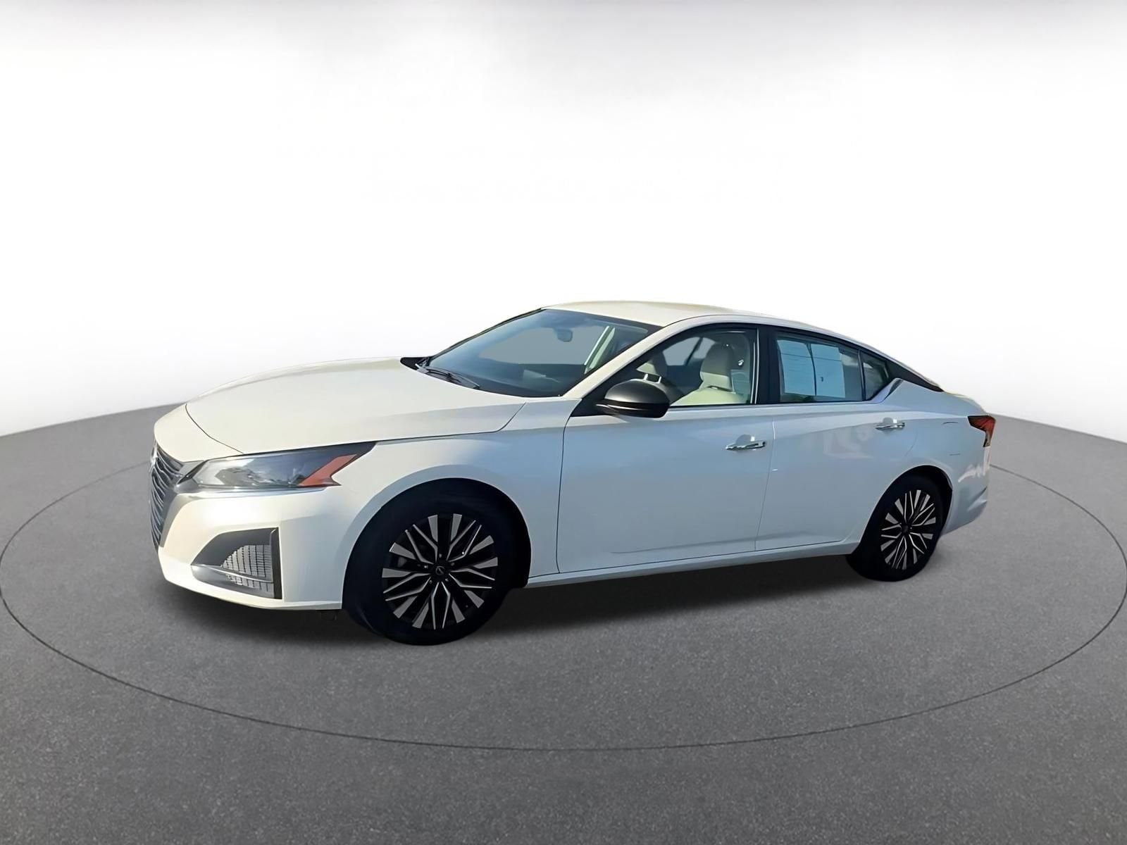 Thumbnail: 2025 Nissan Altima - 8