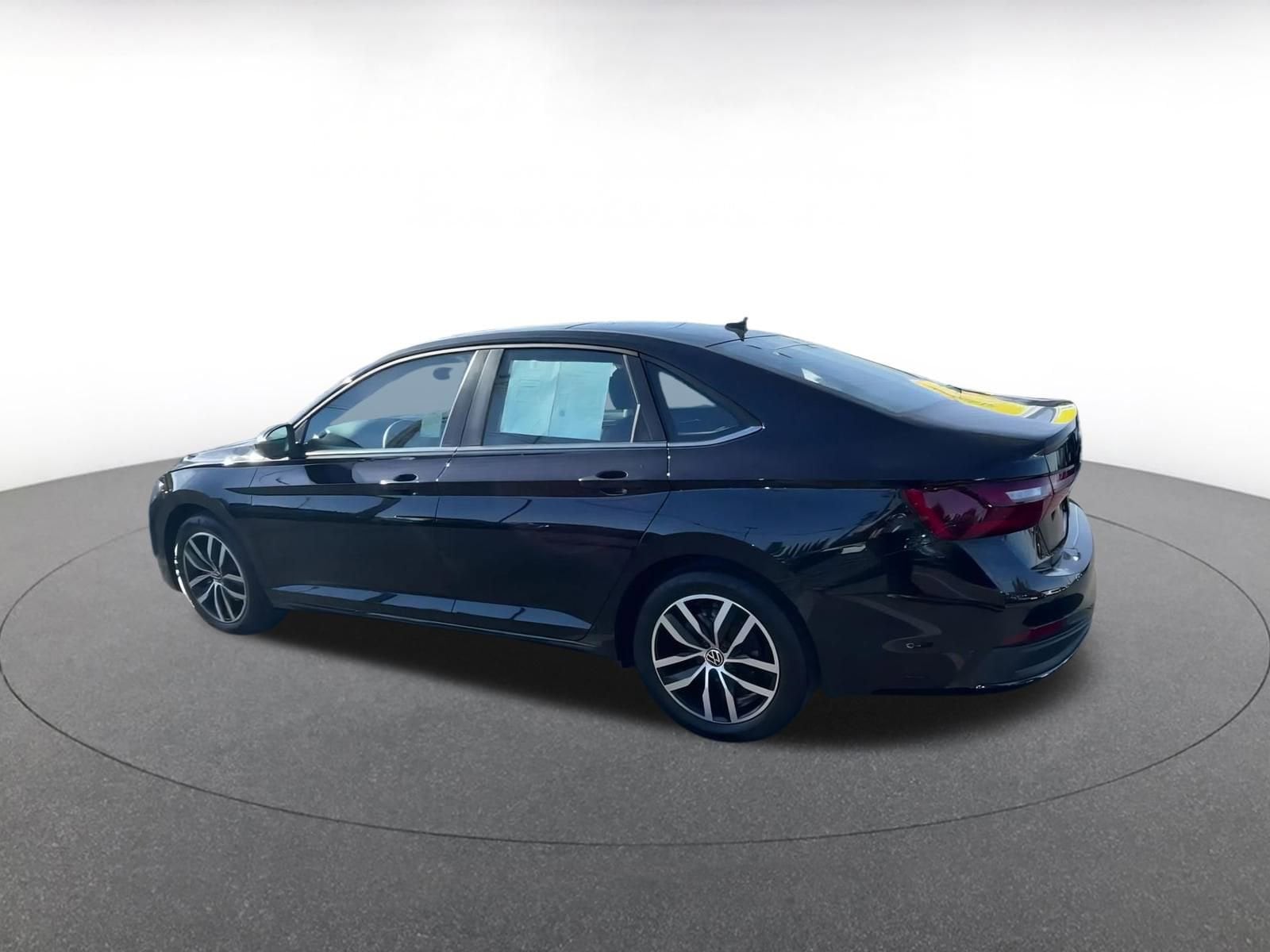 Thumbnail: 2025 Volkswagen Jetta - 10