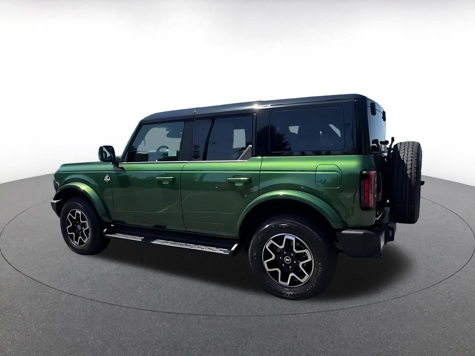 Thumbnail: 2025 Ford Bronco - 10