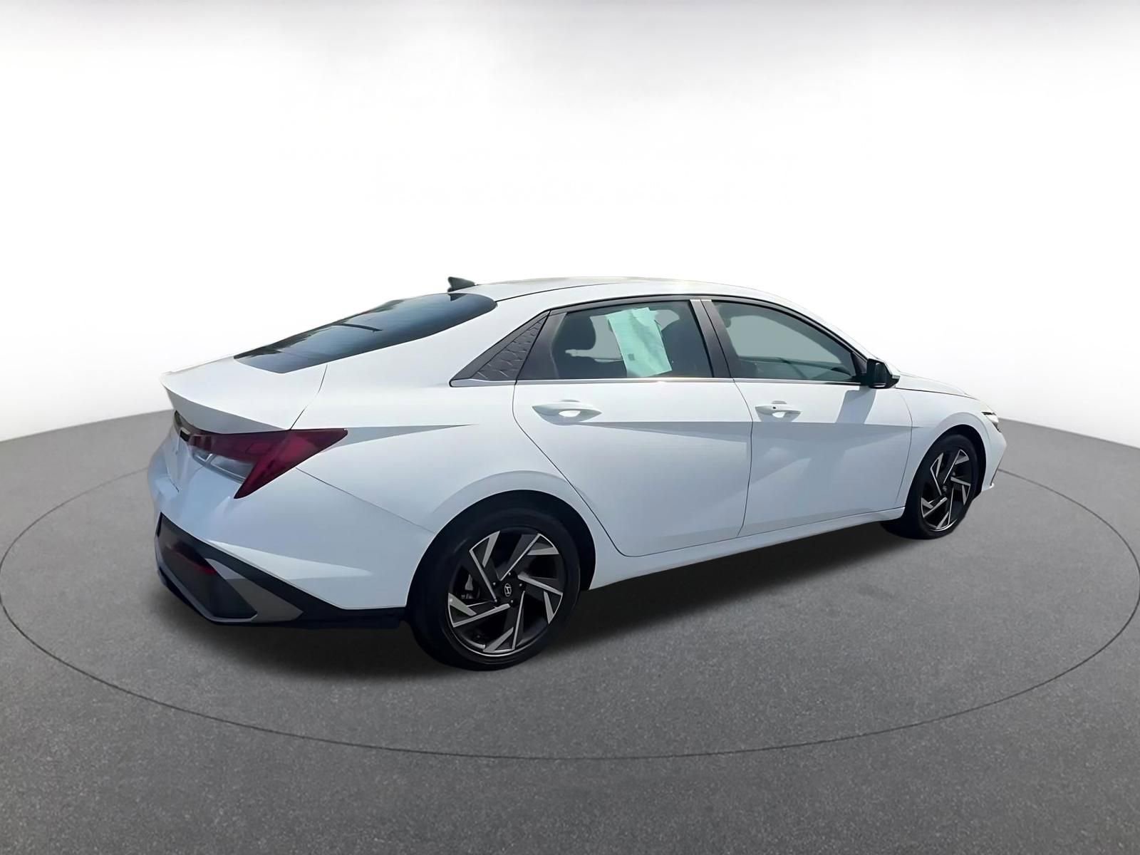 Thumbnail: 2025 Hyundai Elantra - 15