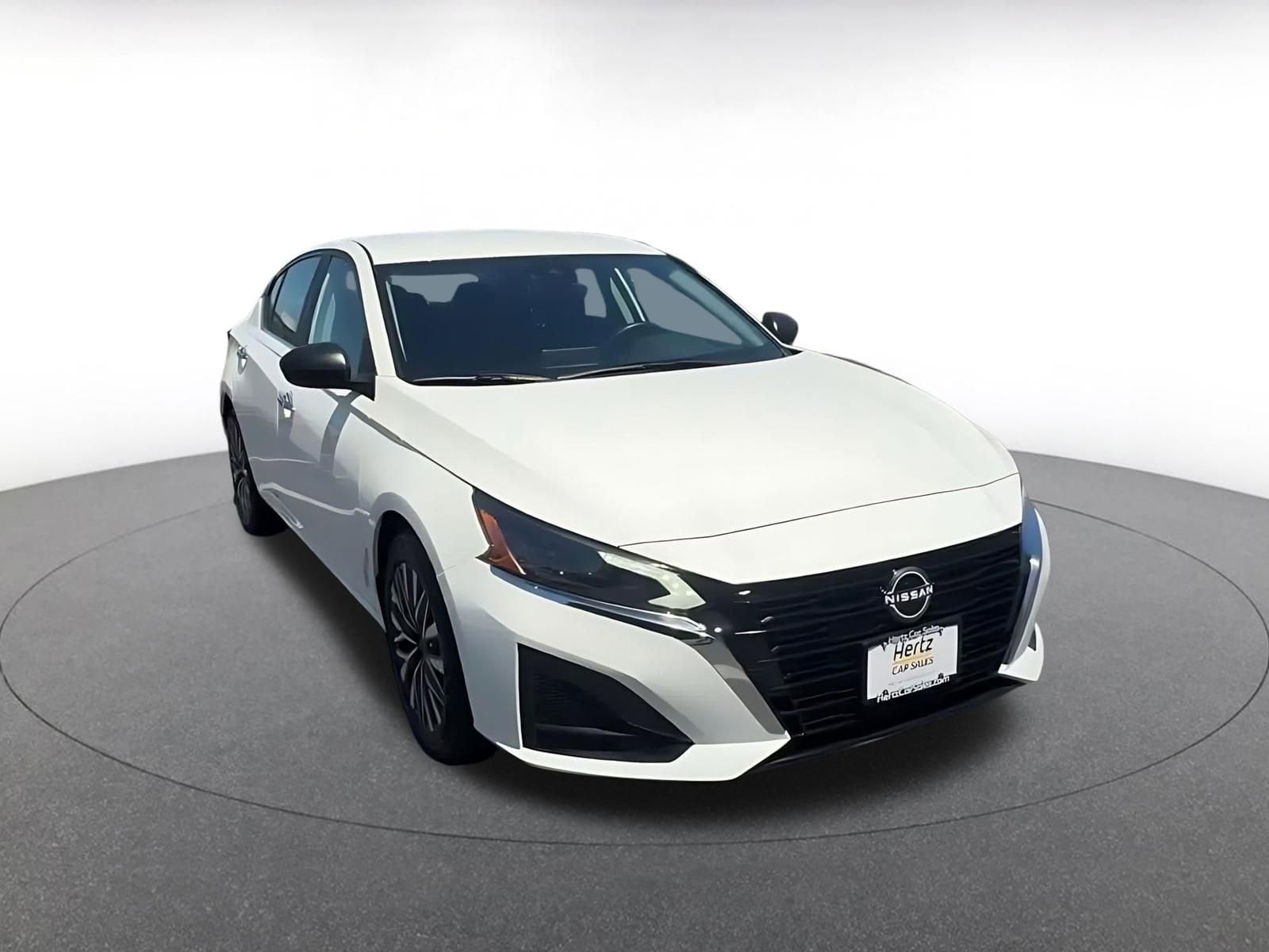 Thumbnail: 2025 Nissan Altima - 3