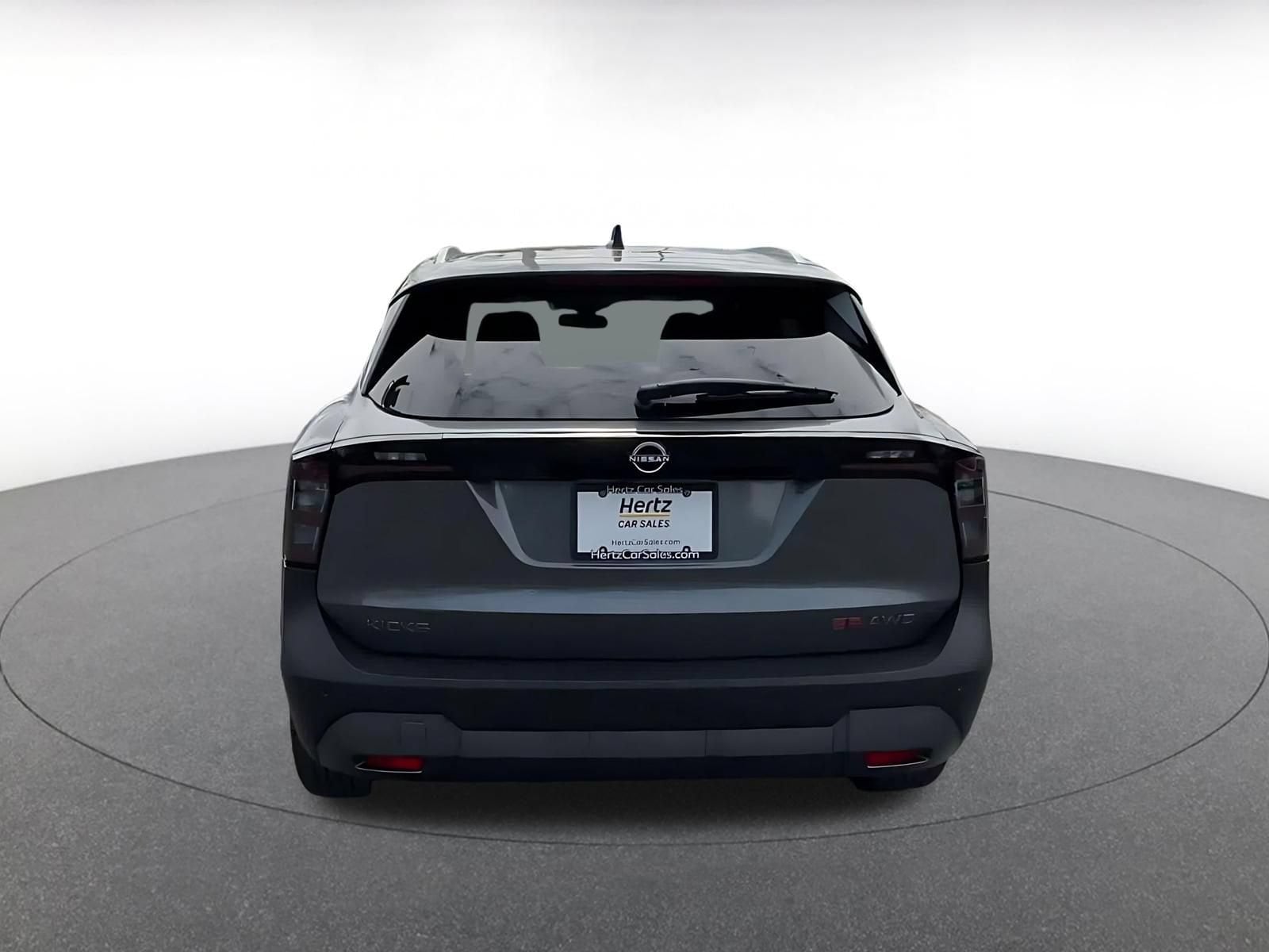 Thumbnail: 2026 Nissan Kicks - 12