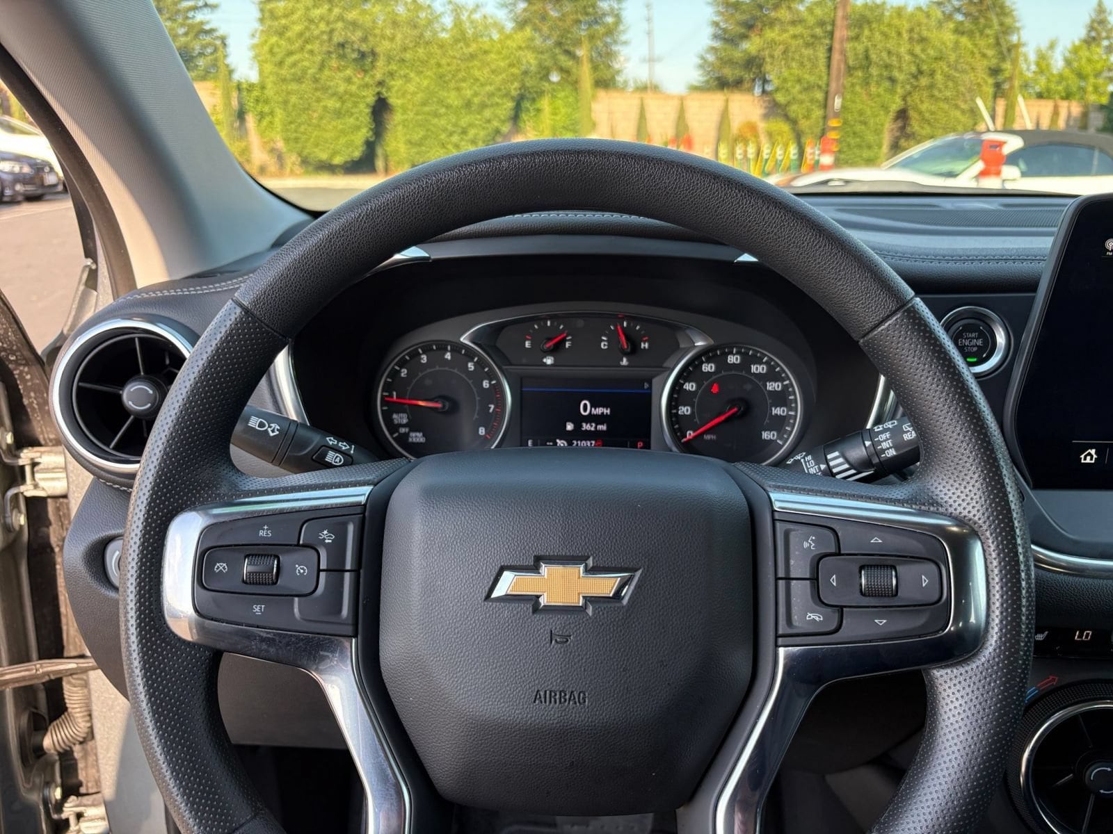 Thumbnail: 2025 Chevrolet Blazer - 30