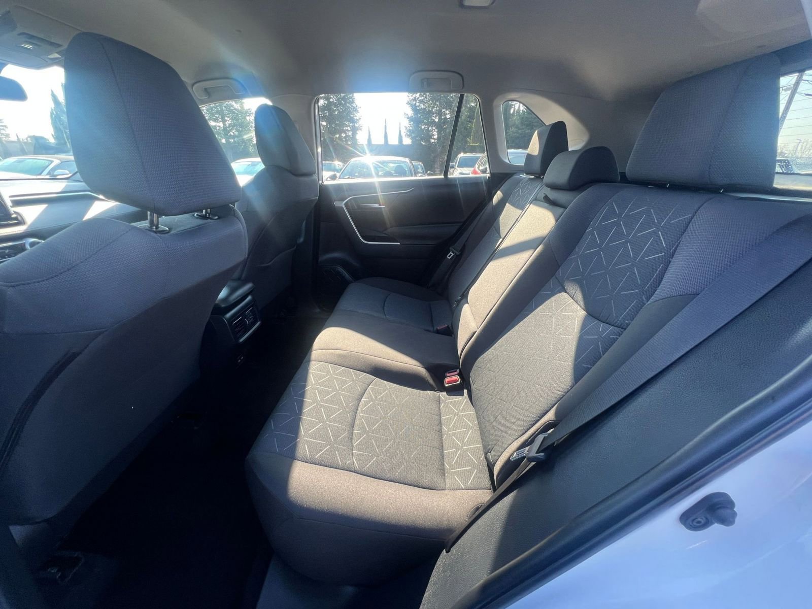 Thumbnail: 2025 Toyota RAV4 - 25