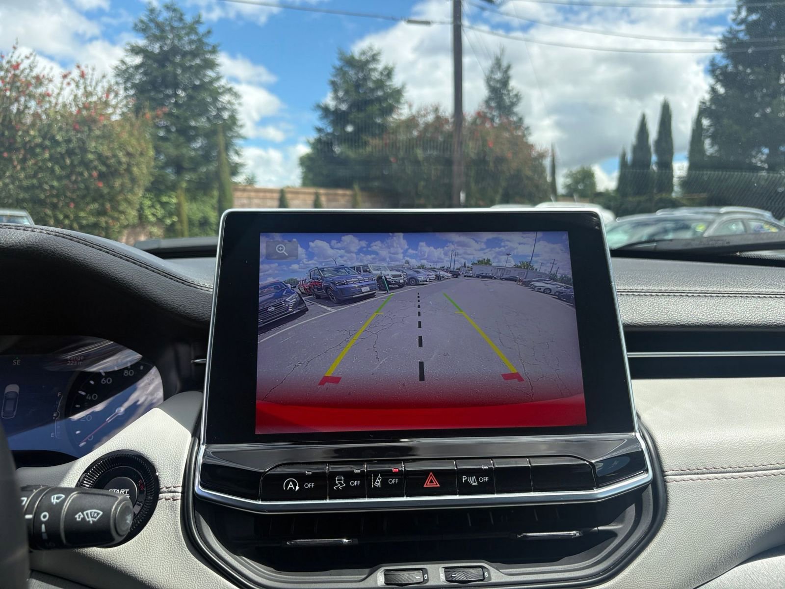 Thumbnail: 2025 Jeep Compass - 24