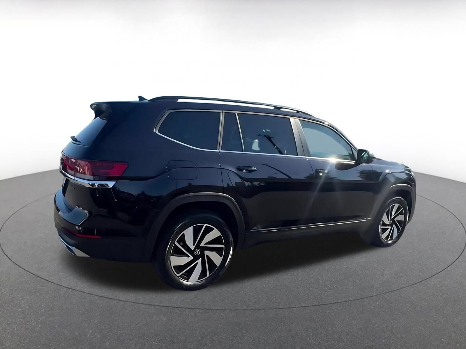 Thumbnail: 2026 Volkswagen Atlas - 15