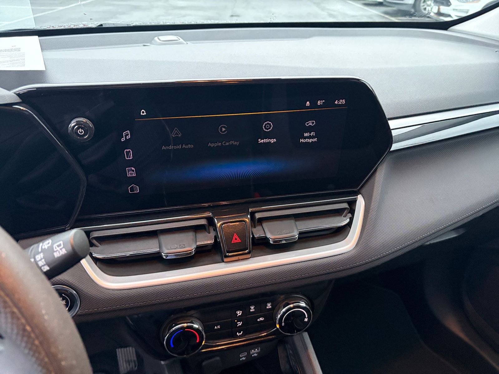 Thumbnail: 2025 Chevrolet TrailBlazer - 21