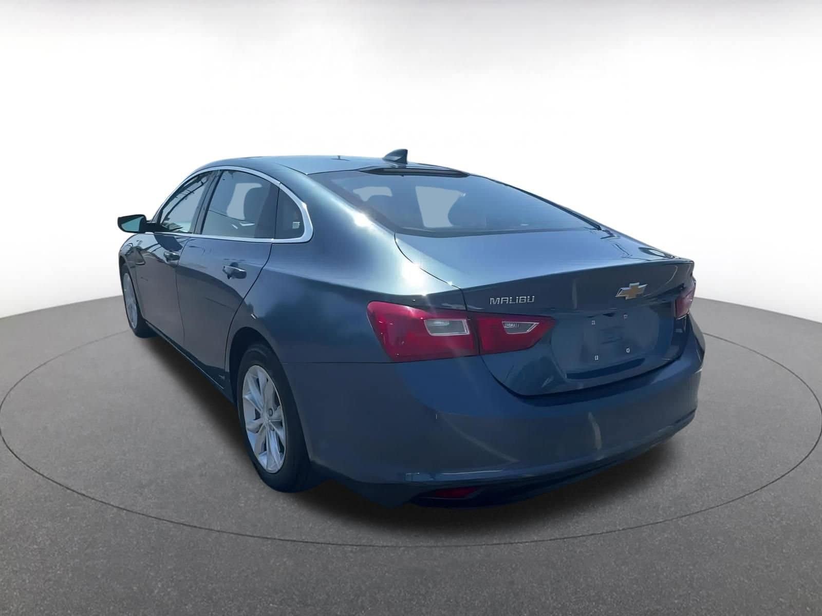 Thumbnail: 2024 Chevrolet Malibu - 11