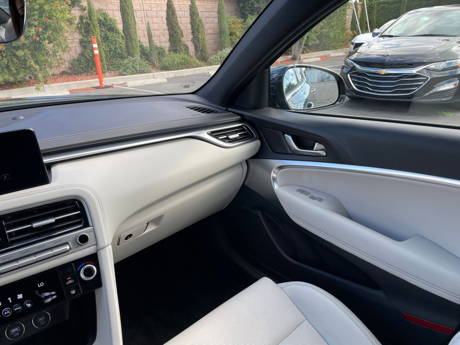 Thumbnail: 2025 Genesis G70 - 35