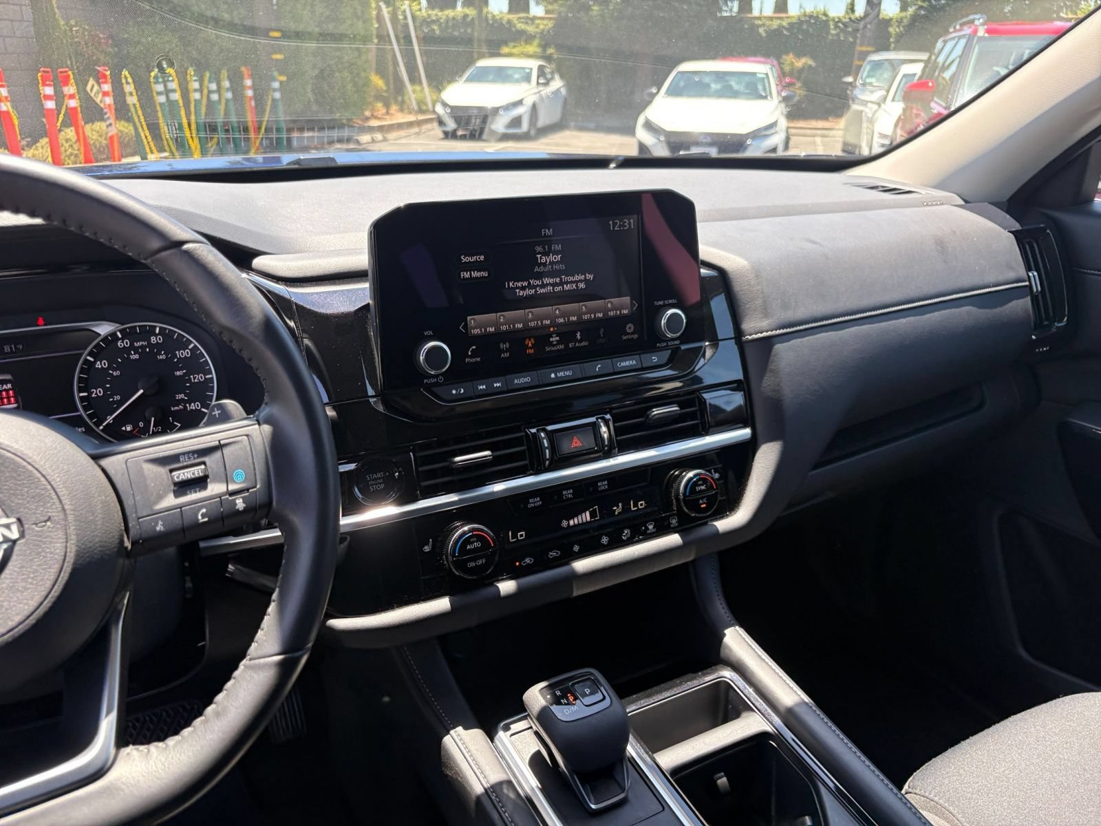 Thumbnail: 2025 Nissan Pathfinder - 17