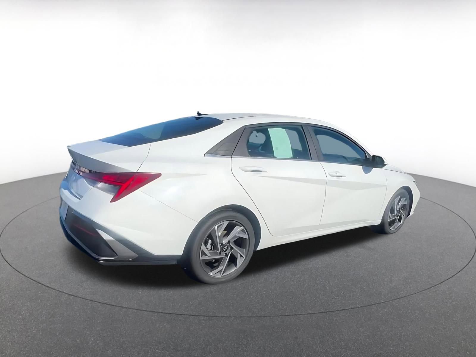 Thumbnail: 2025 Hyundai Elantra - 14