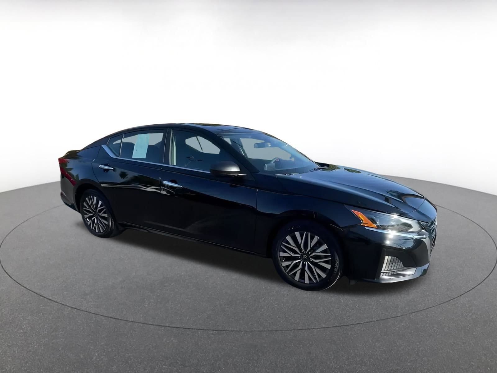 Thumbnail: 2024 Nissan Altima - 2