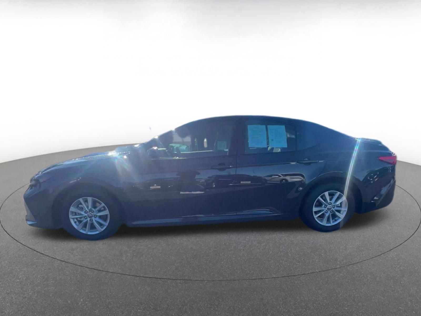 Thumbnail: 2025 Toyota Camry - 9