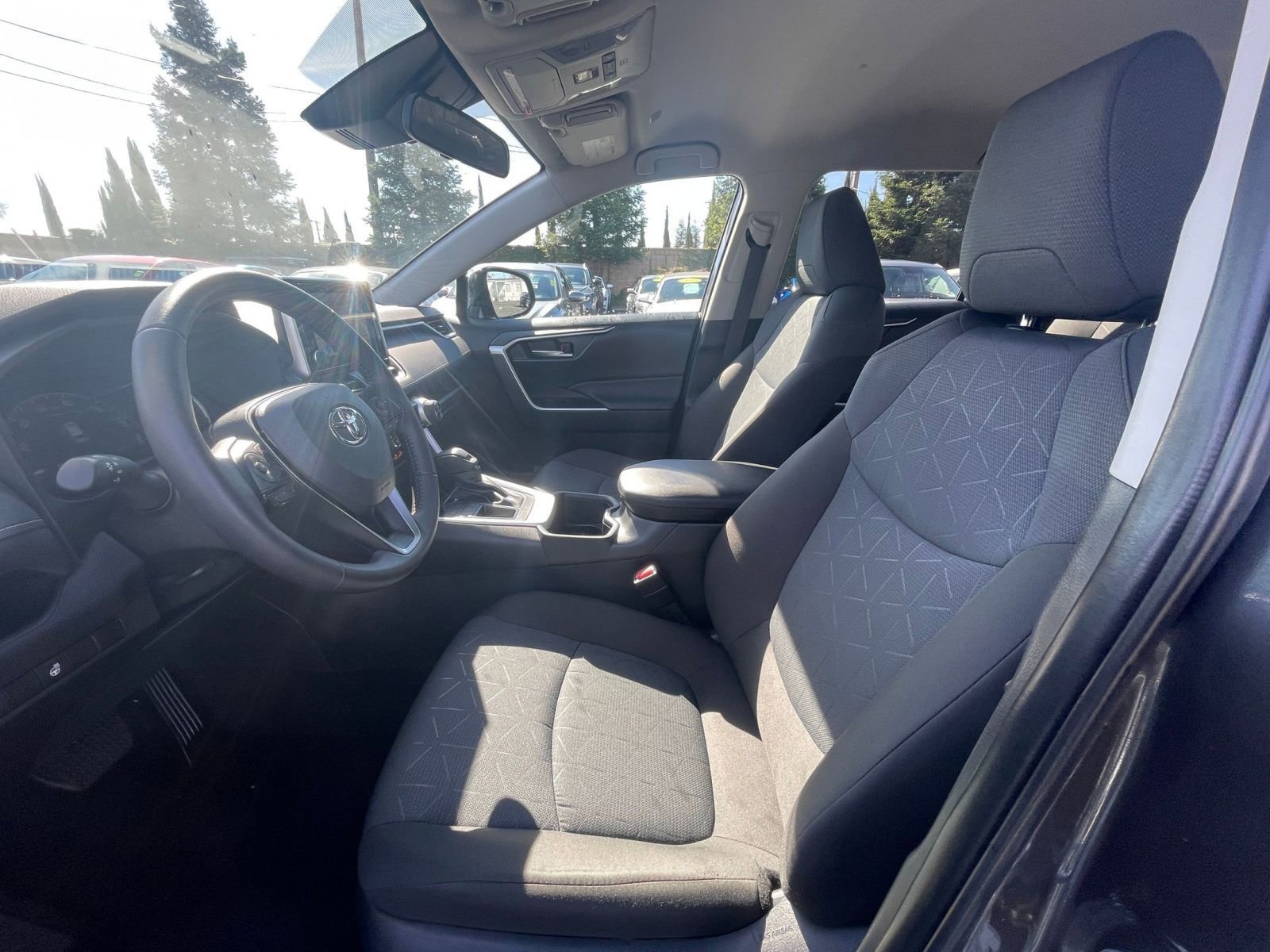 Thumbnail: 2025 Toyota RAV4 - 22