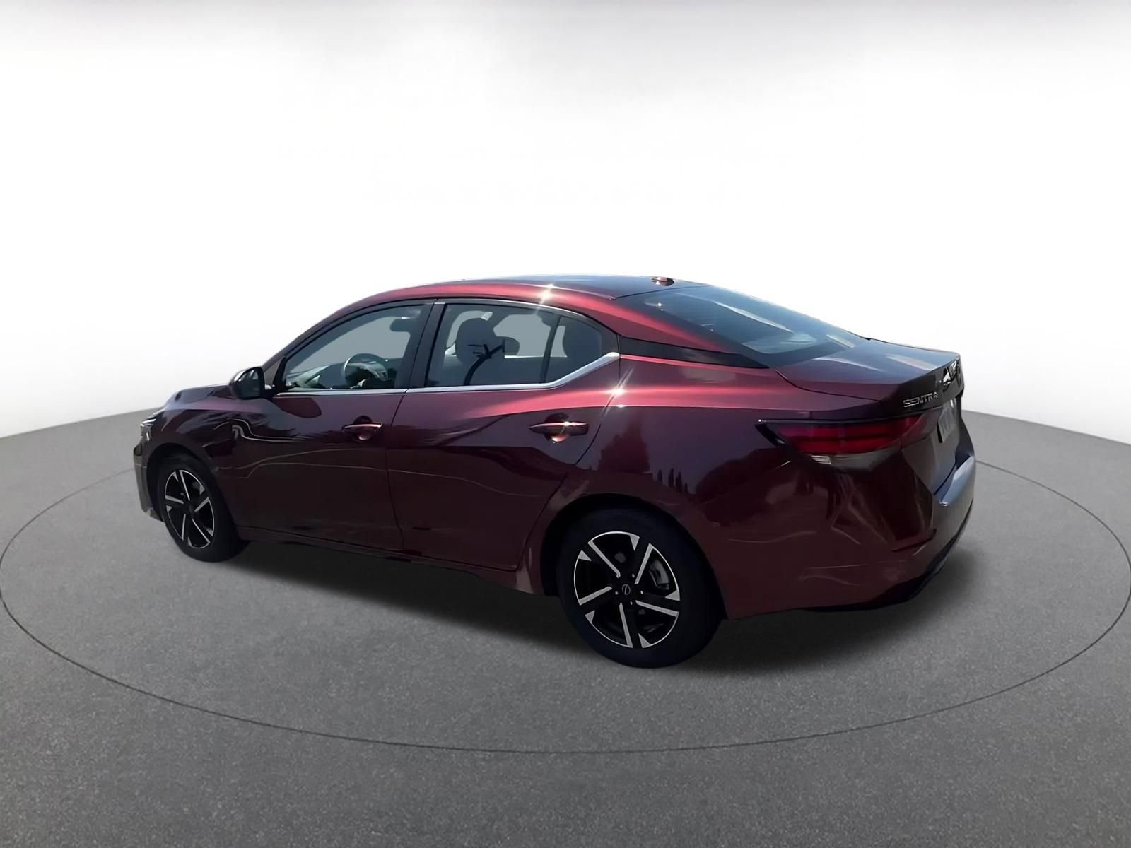 Thumbnail: 2025 Nissan Sentra - 9