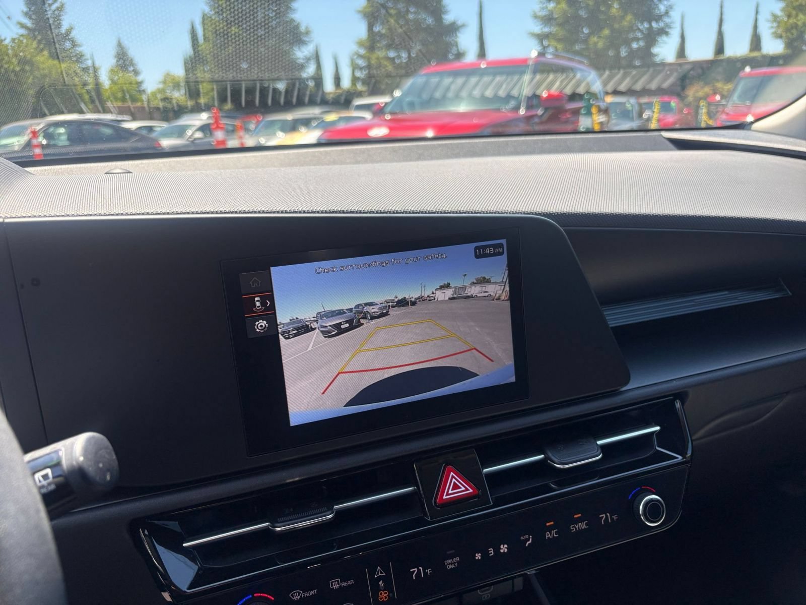 Thumbnail: 2026 Kia Niro - 22