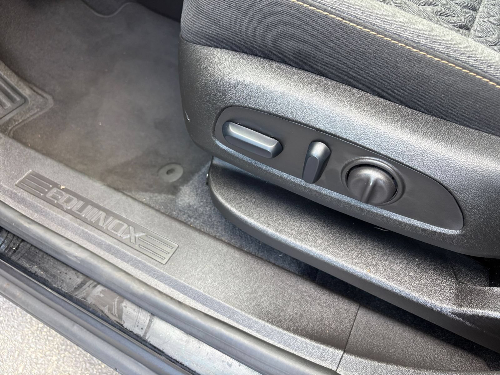2024 Chevrolet Equinox LT - Photo 19
