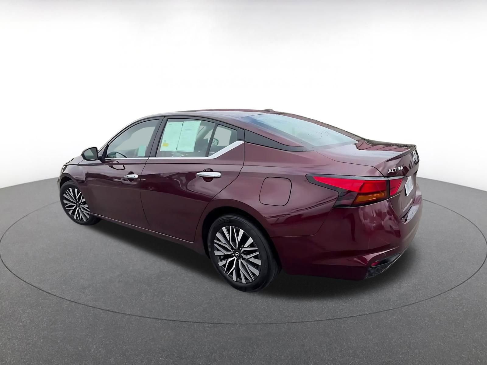 Thumbnail: 2025 Nissan Altima - 10
