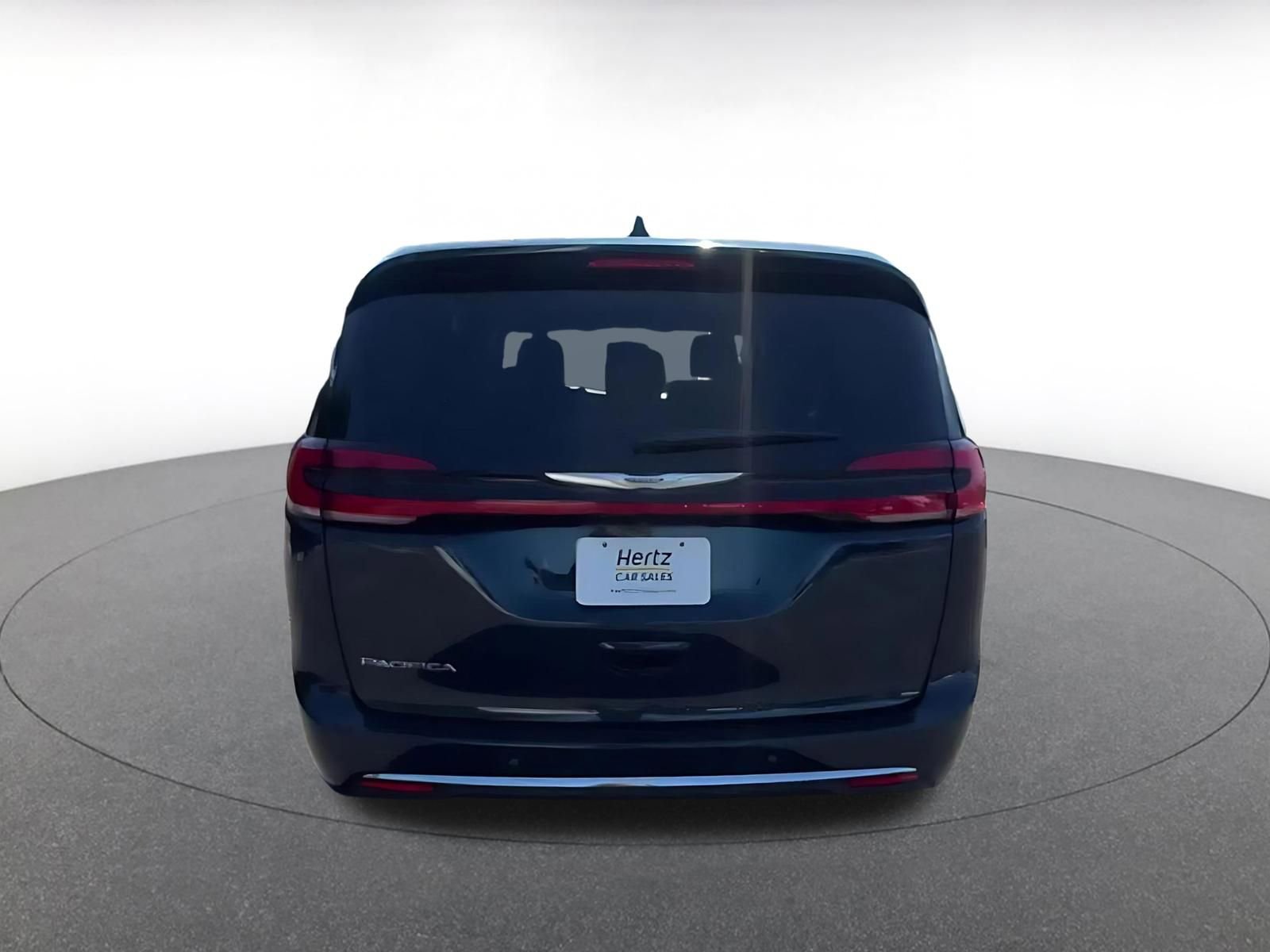 Thumbnail: 2025 Chrysler Pacifica - 12