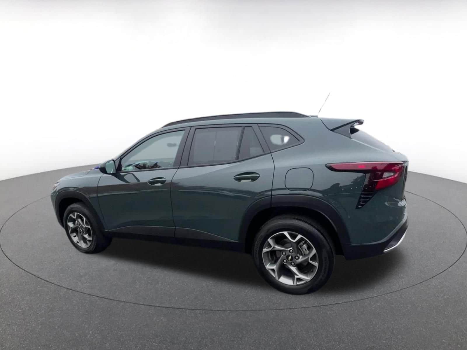 Thumbnail: 2025 Chevrolet Trax - 10