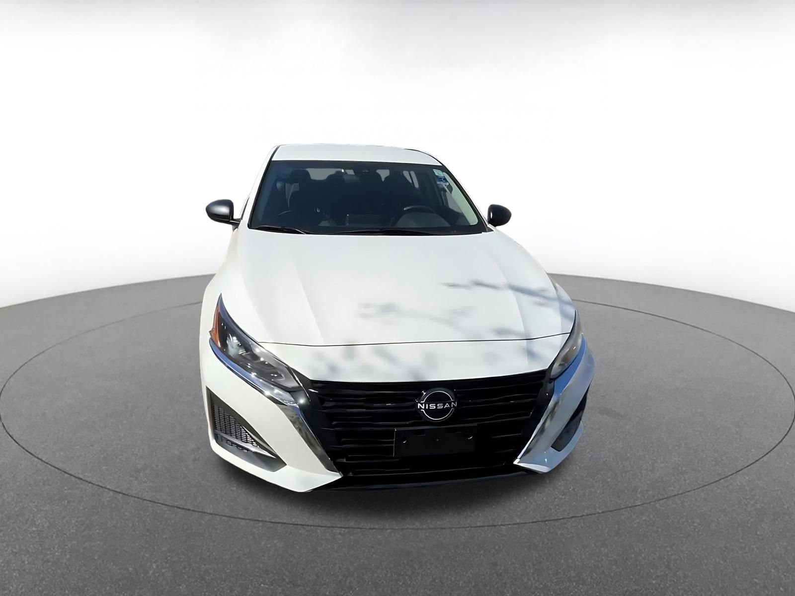 Thumbnail: 2025 Nissan Altima - 4