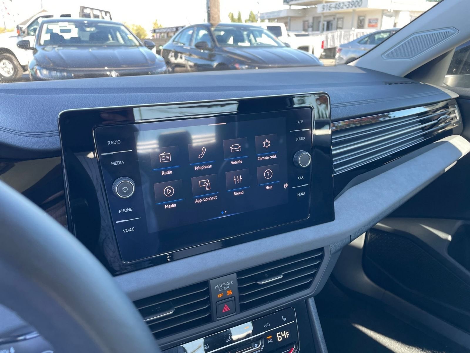 Thumbnail: 2025 Volkswagen Jetta - 21