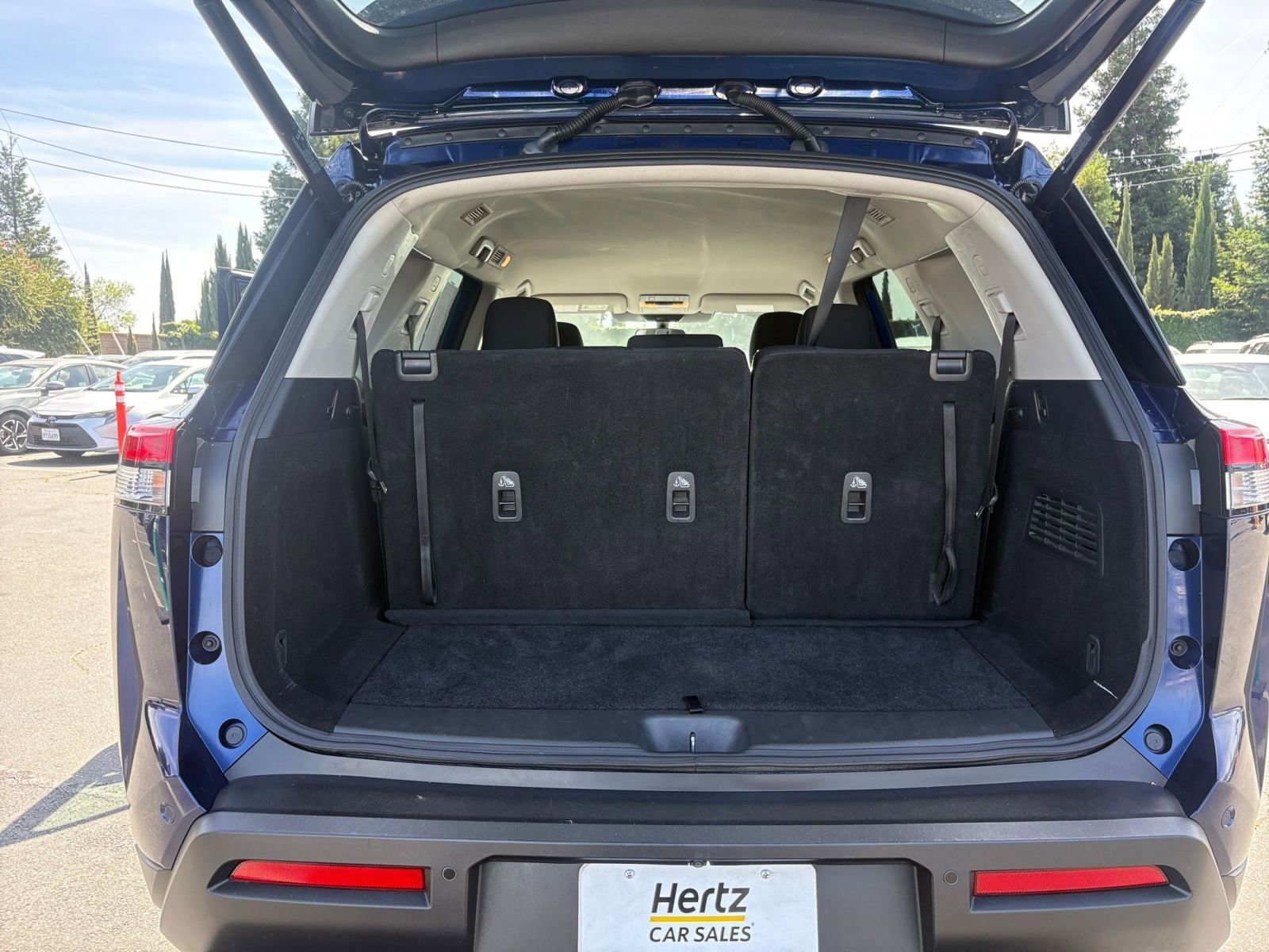 Thumbnail: 2025 Nissan Pathfinder - 34