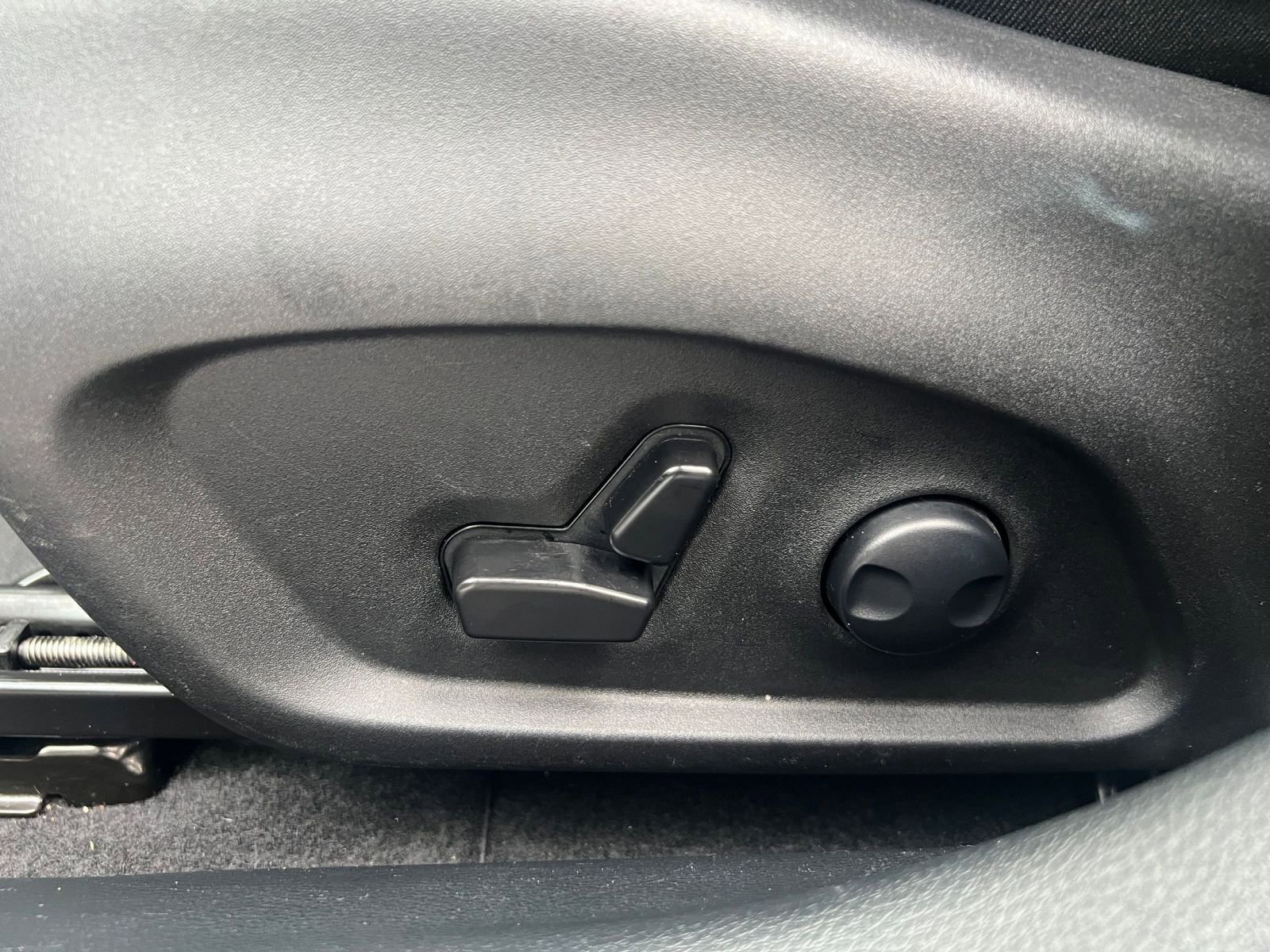 Thumbnail: 2025 Jeep Compass - 23