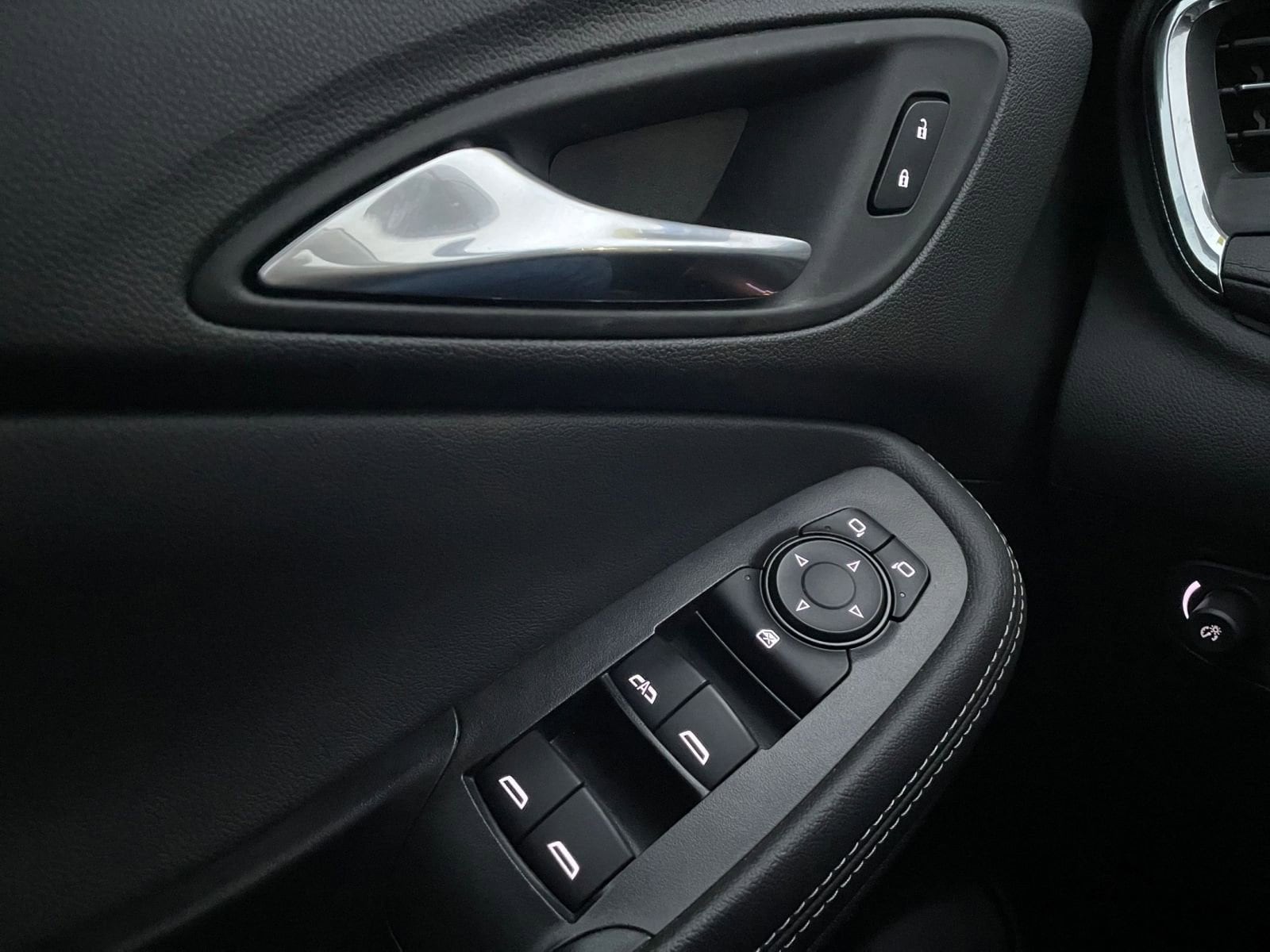 Thumbnail: 2025 Buick Encore GX - 20