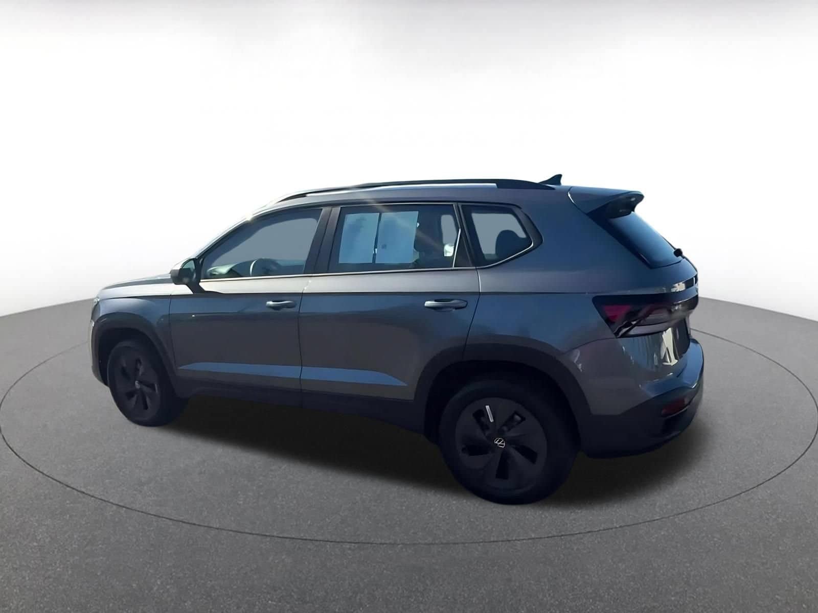 Thumbnail: 2026 Volkswagen Taos - 10
