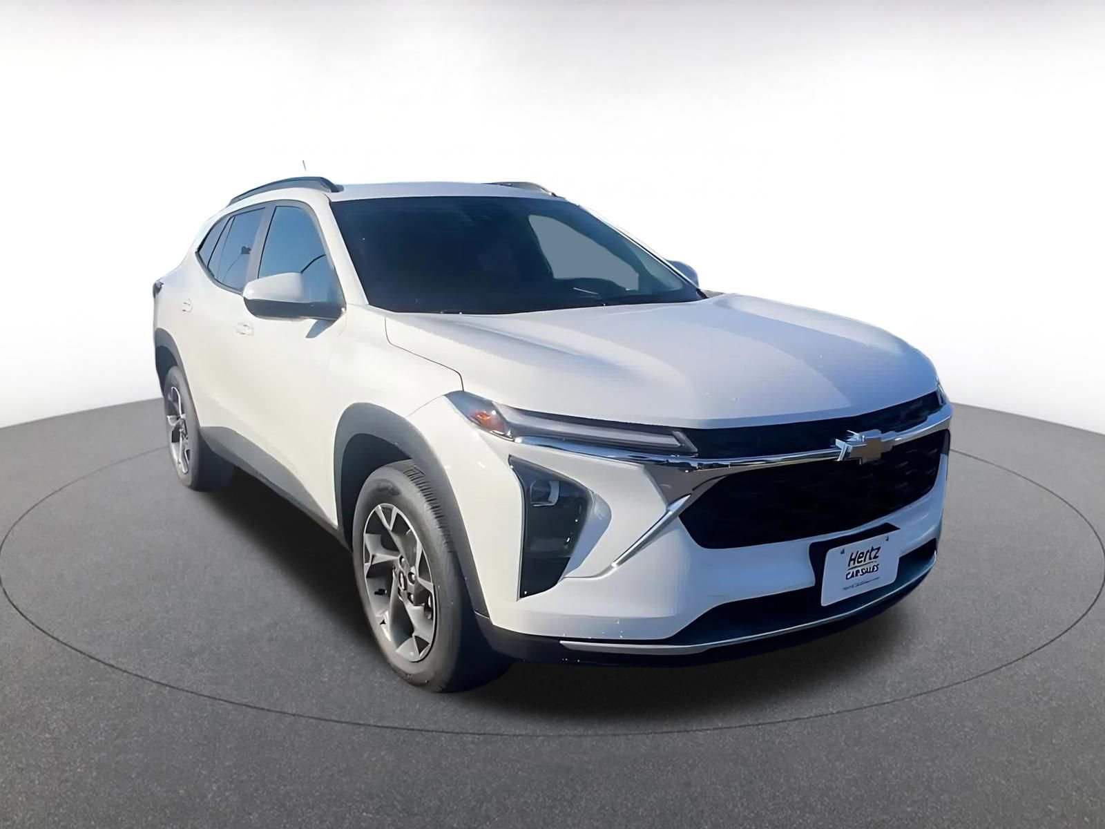 Thumbnail: 2025 Chevrolet Trax - 3