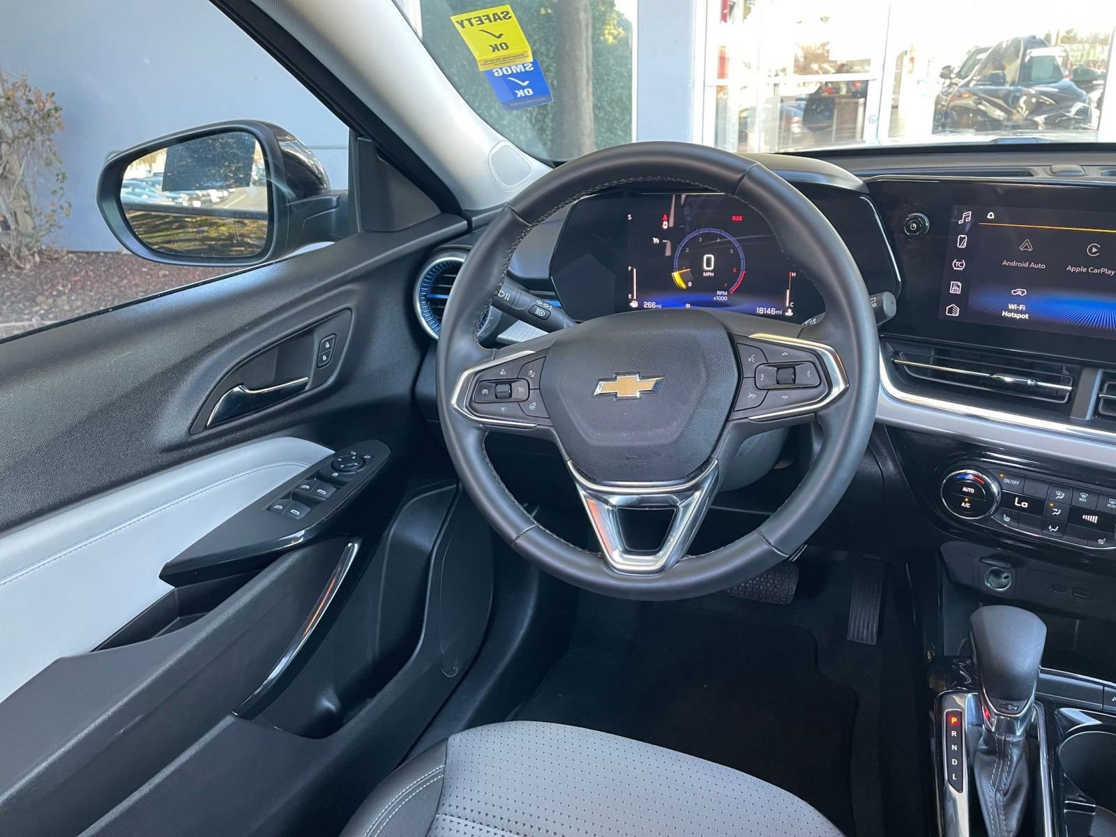 Thumbnail: 2025 Chevrolet Trax - 32