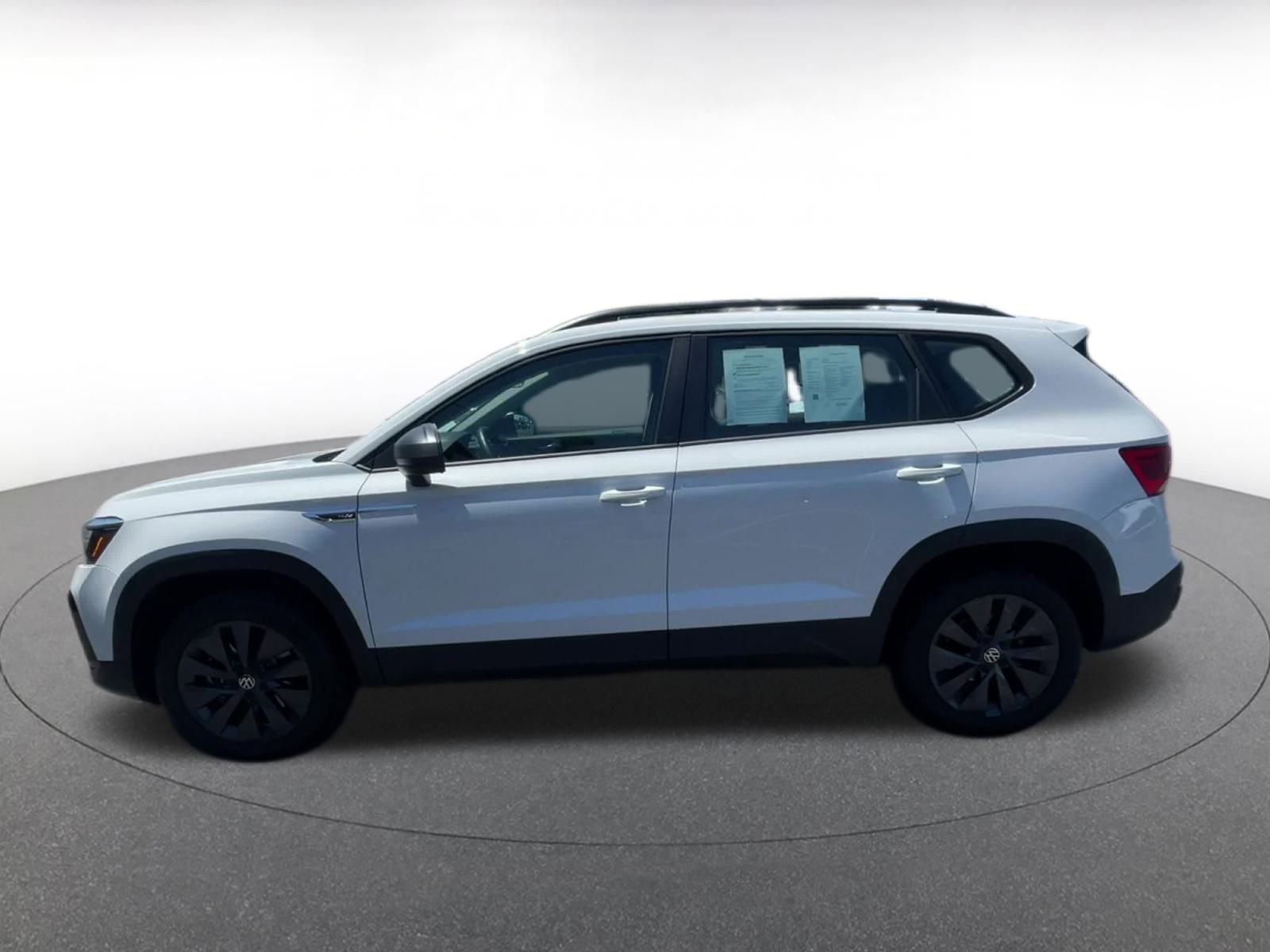 Thumbnail: 2024 Volkswagen Taos - 8