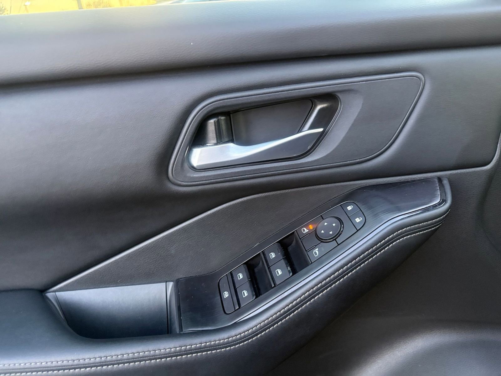 Thumbnail: 2025 Nissan Rogue - 18