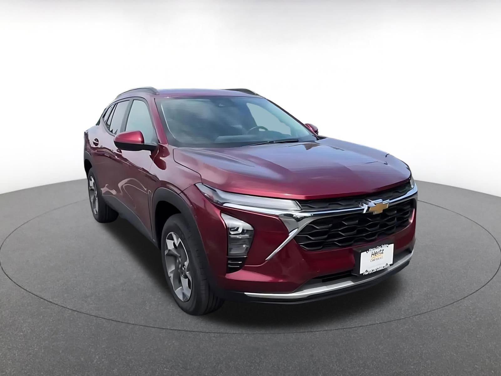 Thumbnail: 2025 Chevrolet Trax - 3
