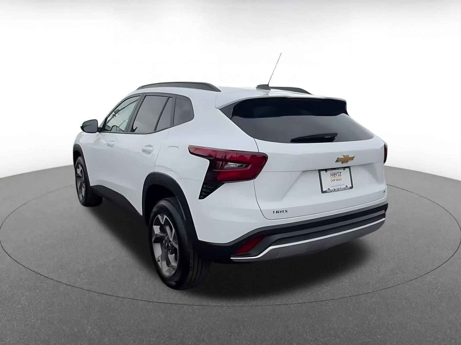 Thumbnail: 2025 Chevrolet Trax - 11