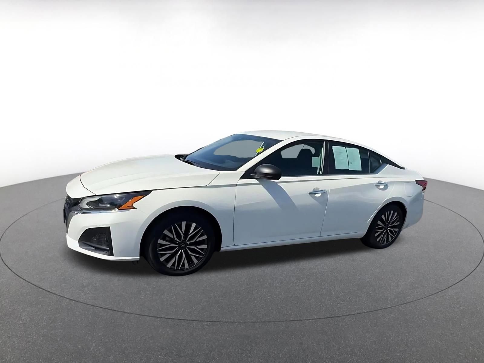 Thumbnail: 2025 Nissan Altima - 8