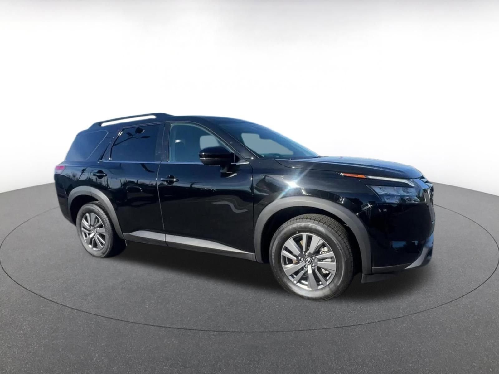 Thumbnail: 2025 Nissan Pathfinder - 2