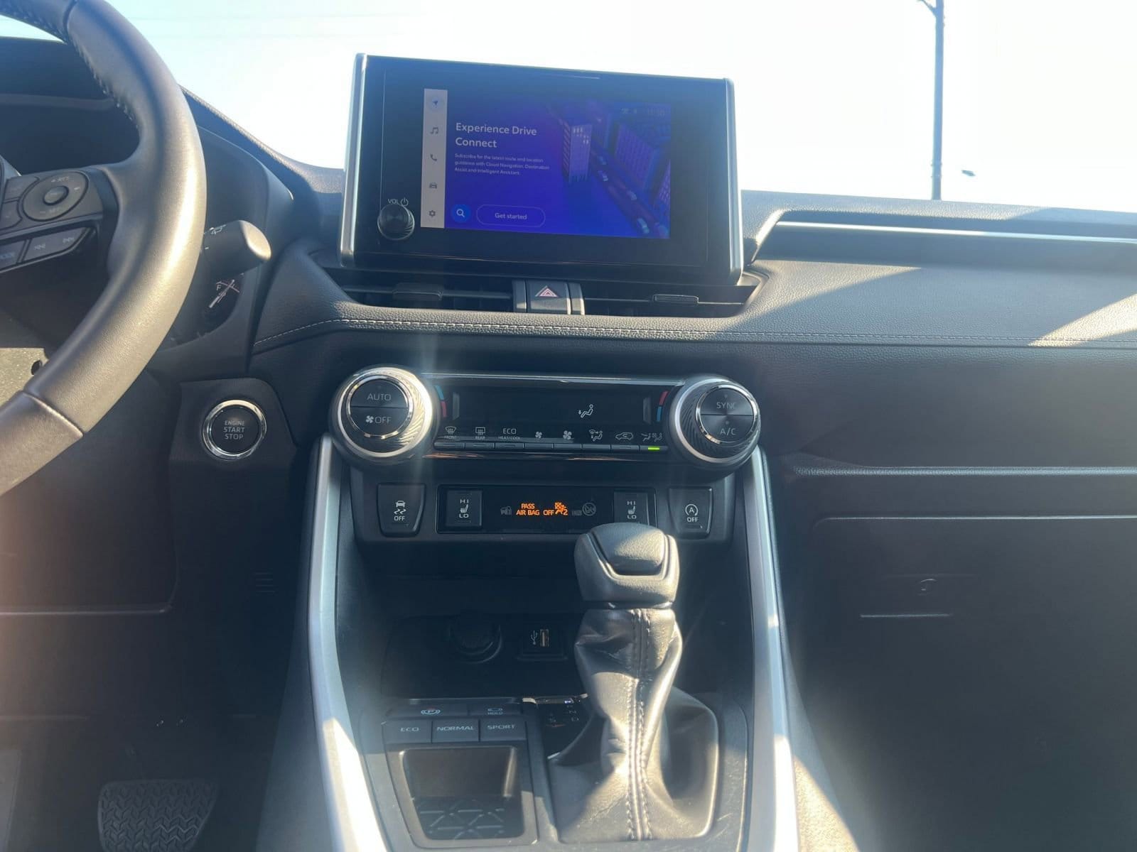 Thumbnail: 2025 Toyota RAV4 - 18