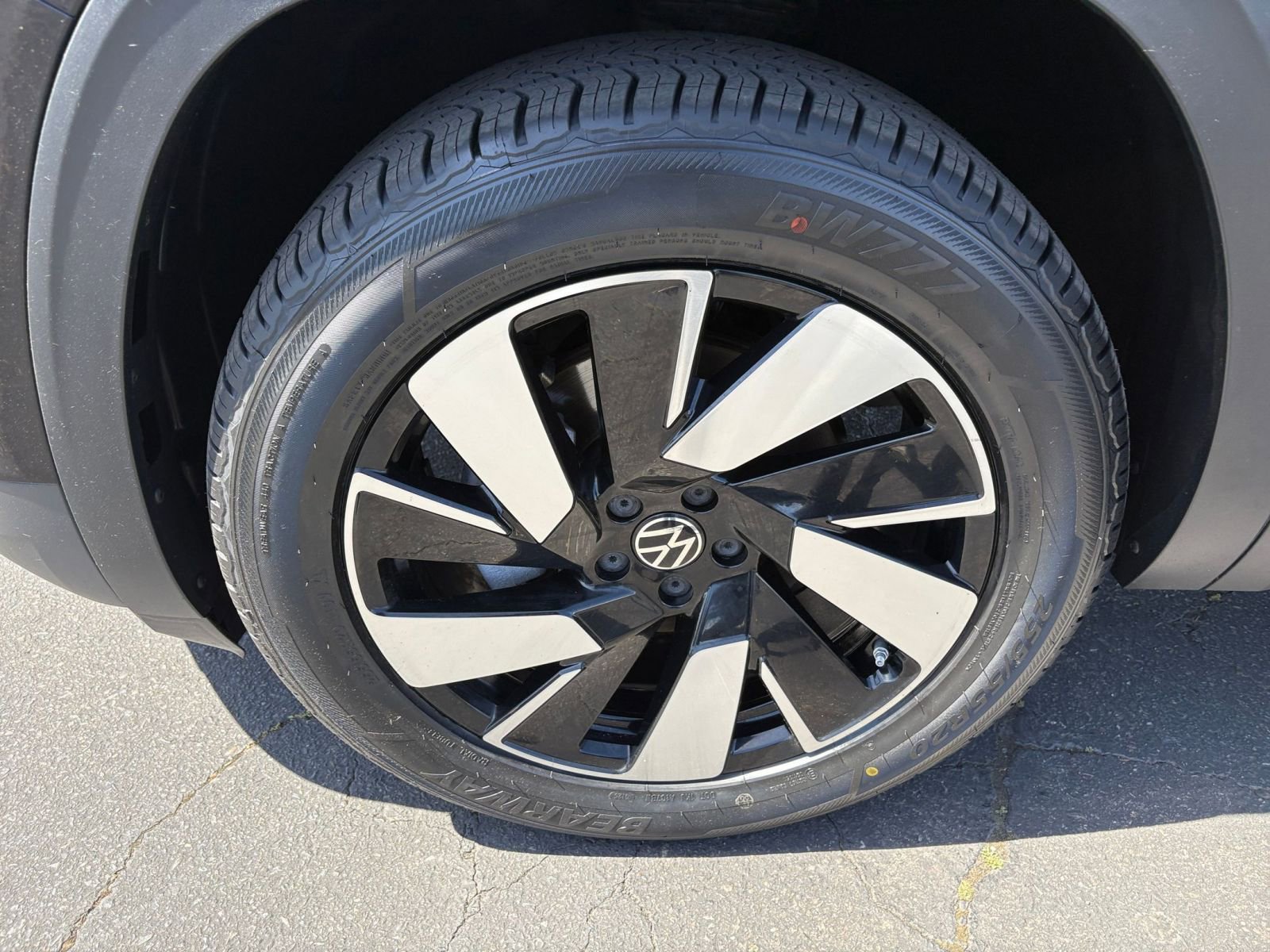 Thumbnail: 2025 Volkswagen Atlas - 33