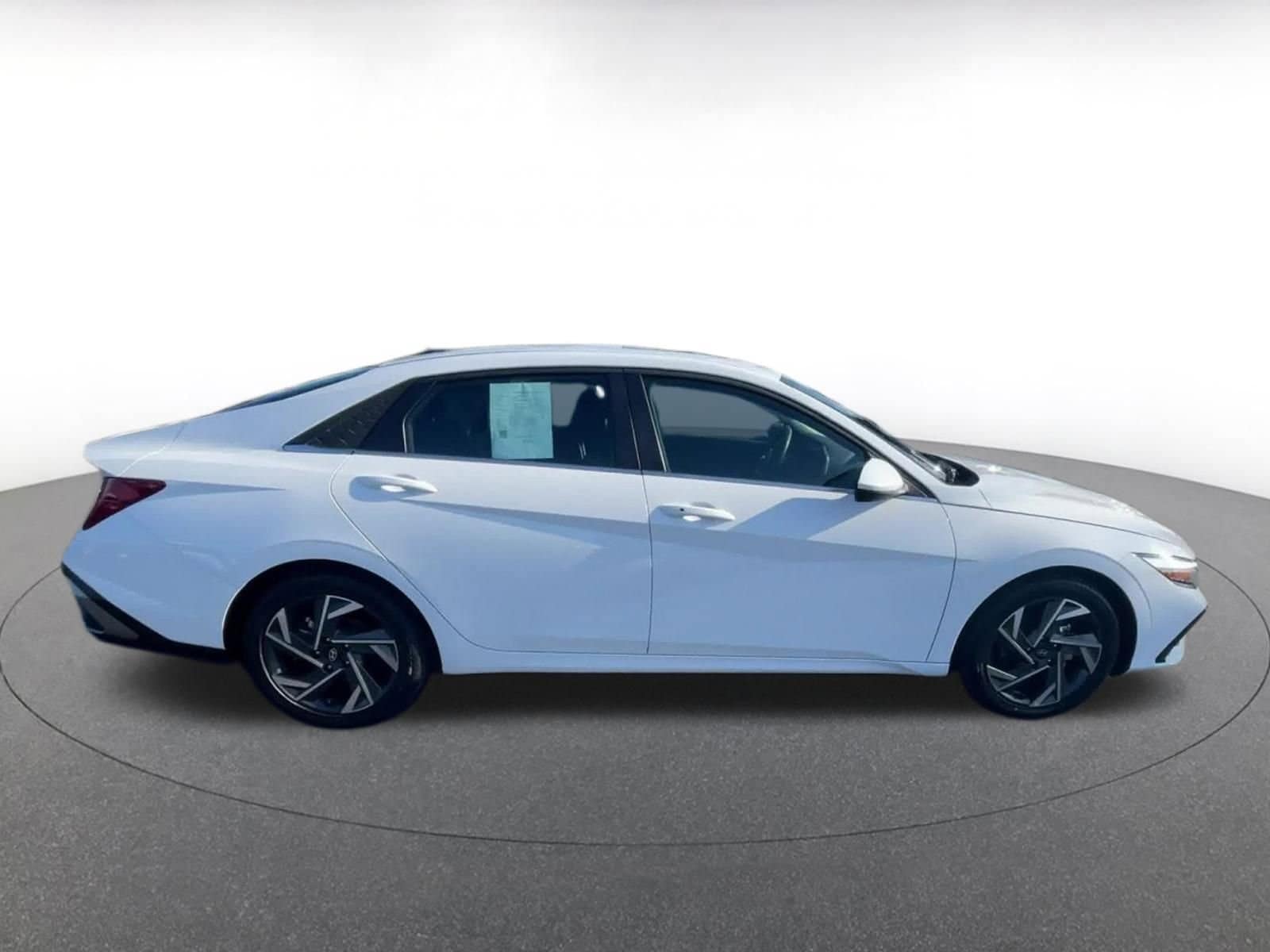 Thumbnail: 2025 Hyundai Elantra - 16