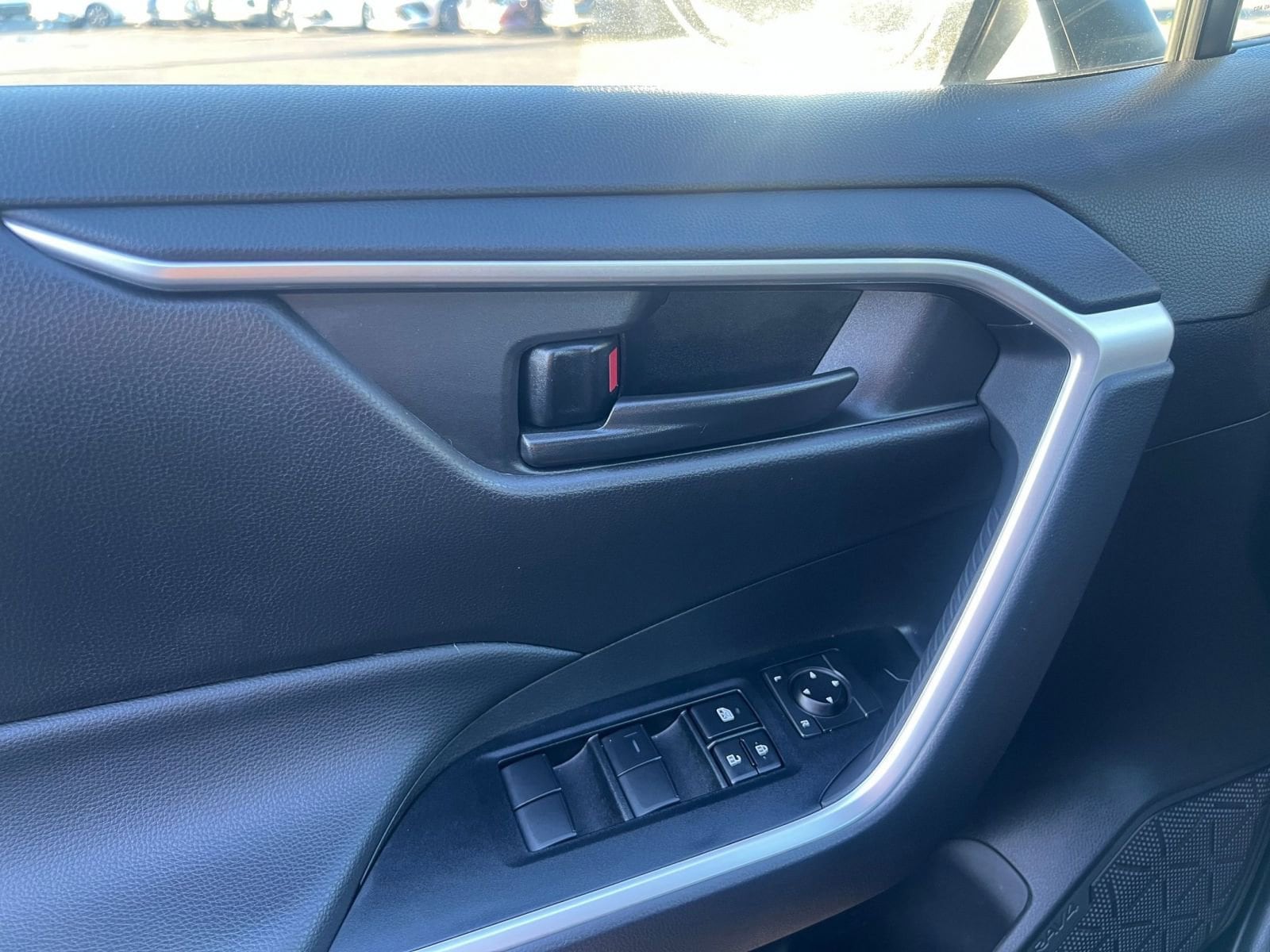 Thumbnail: 2025 Toyota RAV4 - 20